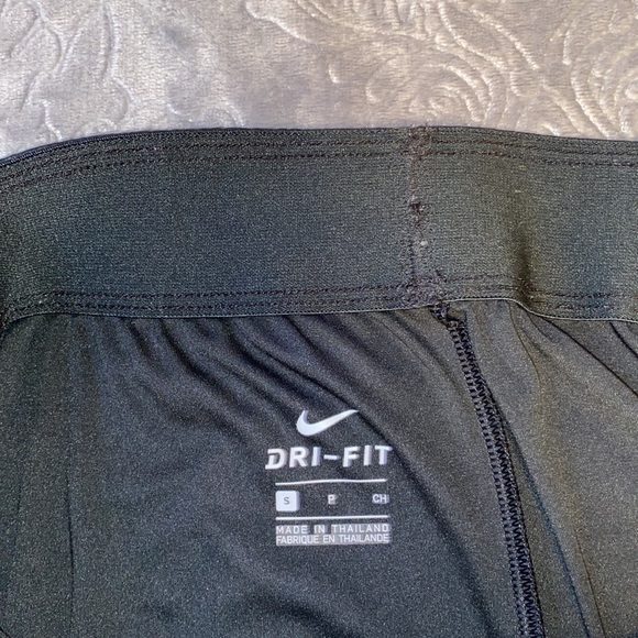 Nike soccer shorts - Picture 3 of 3